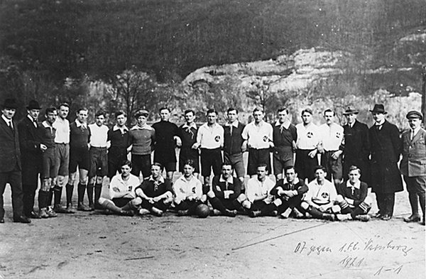 Fuballmannschaft Kreuznach 07er mit Hornberger 1921